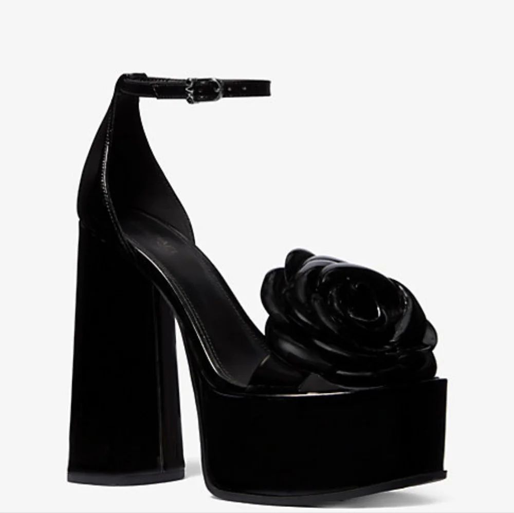 NWB MICHAEL Michael Kors Flower Elodie Patent Leather‎ Platform Sandal Size 9.5